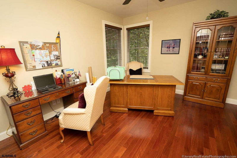201 Lakeview, Gibbsboro, New Jersey 08026-1224, 5 Bedrooms Bedrooms, 12 Rooms Rooms,5 BathroomsBathrooms,Residential,For Sale,Lakeview,523569