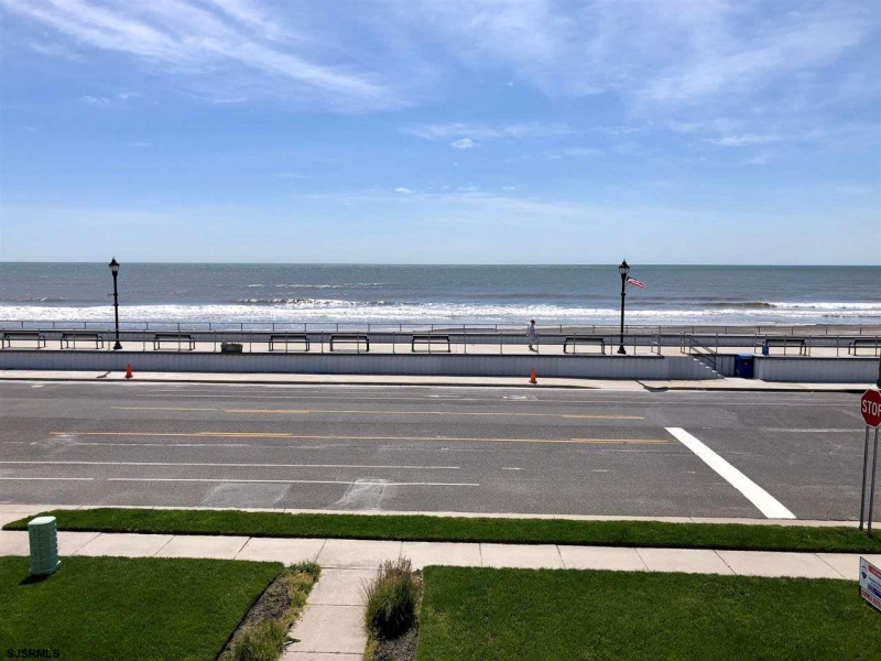 1401 Brigantine, New Jersey 08203, 5 Bedrooms Bedrooms, 8 Rooms Rooms,4 BathroomsBathrooms,Rental non-commercial,For Sale,Brigantine,480573