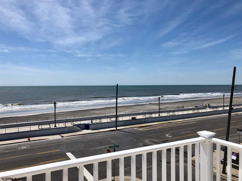 1401 Brigantine, New Jersey 08203, 5 Bedrooms Bedrooms, 8 Rooms Rooms,4 BathroomsBathrooms,Rental non-commercial,For Sale,Brigantine,480573