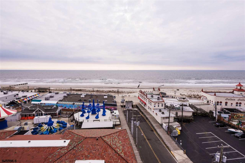 719 11th, Ocean City, New Jersey 08226, 2 Bedrooms Bedrooms, 8 Rooms Rooms,3 BathroomsBathrooms,Condominium,For Sale,11th,531001