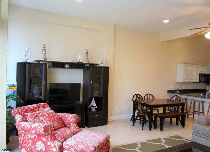 816-20 Boardwalk, Ocean City, New Jersey 08226, 2 Bedrooms Bedrooms, 5 Rooms Rooms,2 BathroomsBathrooms,Condominium,For Sale,Boardwalk,499612