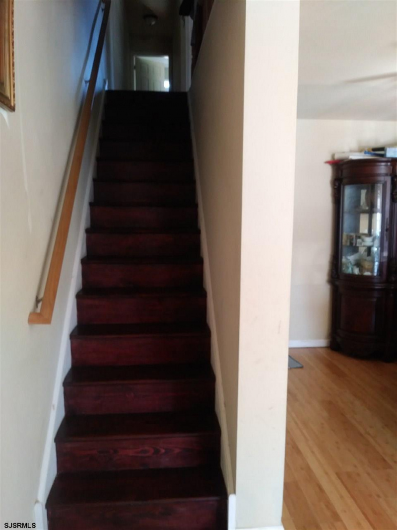109 Raleigh Avenue, Atlantic City, New Jersey 08401-3320, 3 Bedrooms Bedrooms, 6 Rooms Rooms,2 BathroomsBathrooms,Residential,For Sale,Raleigh Avenue,534992
