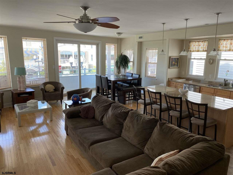 1035 Asbury, Ocean City, New Jersey 08226, 4 Bedrooms Bedrooms, 10 Rooms Rooms,2 BathroomsBathrooms,Condominium,For Sale,Asbury,537138