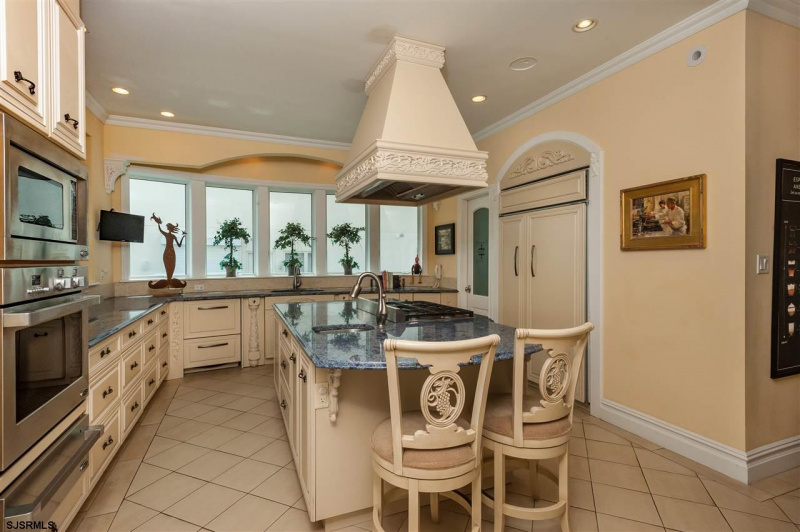 114 Nashville, Ventnor, New Jersey 08406, 7 Bedrooms Bedrooms, 11 Rooms Rooms,6 BathroomsBathrooms,Residential,For Sale,Nashville,537207