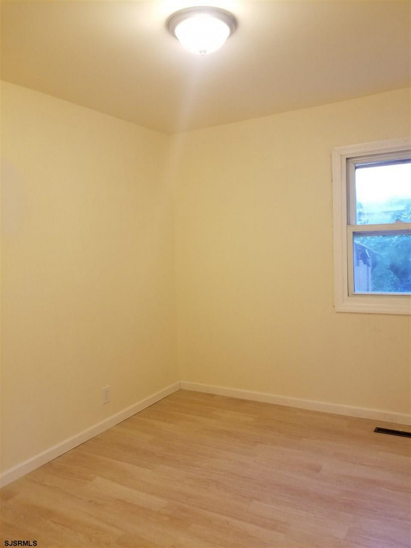 914 Indiana, New Jersey 08401, 2 Bedrooms Bedrooms, 5 Rooms Rooms,1 BathroomBathrooms,Rental non-commercial,For Sale,Indiana,537613