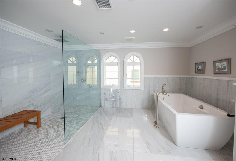 1301 Beach Ter, Longport, New Jersey 08403, 6 Bedrooms Bedrooms, 14 Rooms Rooms,7 BathroomsBathrooms,Residential,For Sale,Beach Ter,538350