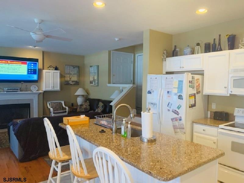 888 Park, Ocean City, New Jersey 08226, 4 Bedrooms Bedrooms, 9 Rooms Rooms,2 BathroomsBathrooms,Condominium,For Sale,Park,538805