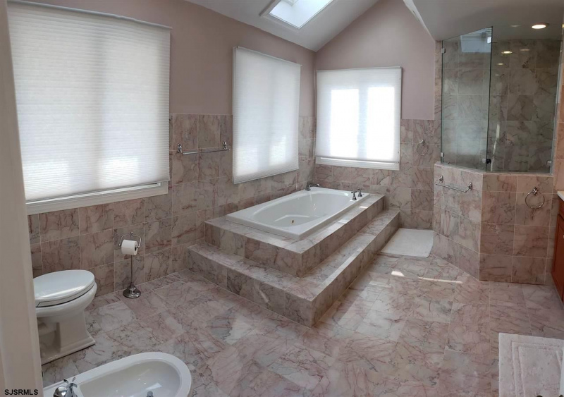 1800 Ocean Ave, Brigantine, New Jersey 08203, 4 Bedrooms Bedrooms, 9 Rooms Rooms,4 BathroomsBathrooms,Residential,For Sale,Ocean Ave,538943