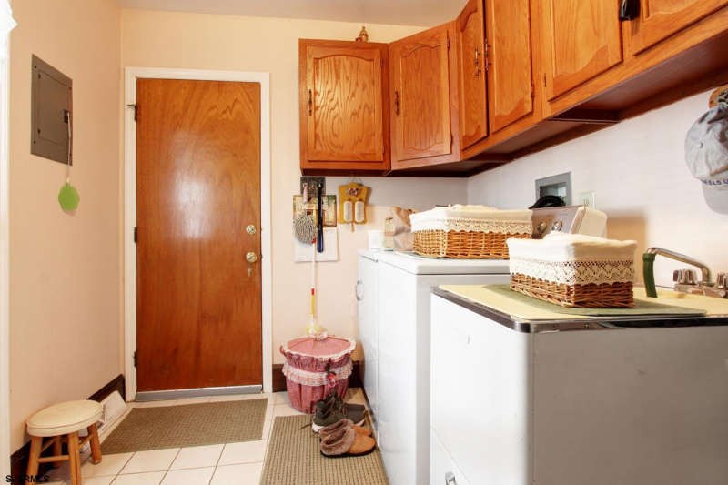 310 Lafayette, Ventnor, New Jersey 08406, 4 Bedrooms Bedrooms, 9 Rooms Rooms,2 BathroomsBathrooms,Residential,For Sale,Lafayette,538952