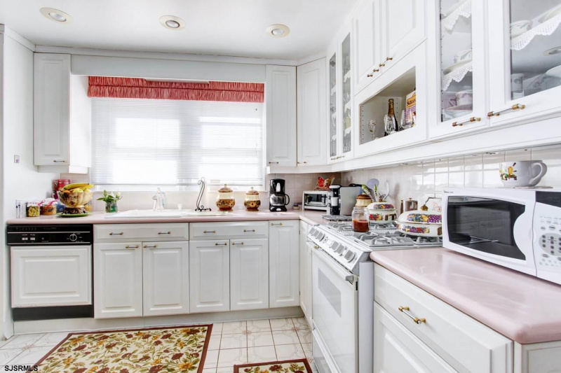 310 Lafayette, Ventnor, New Jersey 08406, 4 Bedrooms Bedrooms, 9 Rooms Rooms,2 BathroomsBathrooms,Residential,For Sale,Lafayette,538952