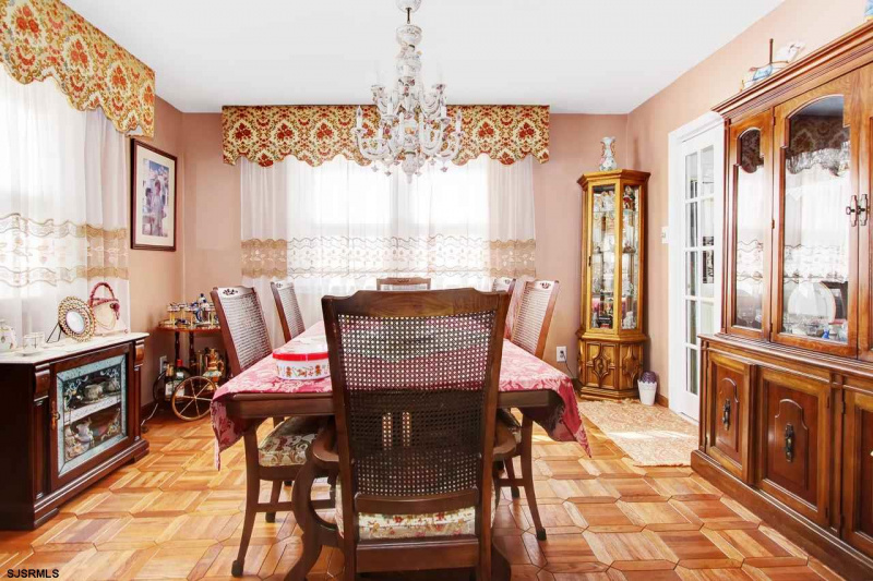 310 Lafayette, Ventnor, New Jersey 08406, 4 Bedrooms Bedrooms, 9 Rooms Rooms,2 BathroomsBathrooms,Residential,For Sale,Lafayette,538952