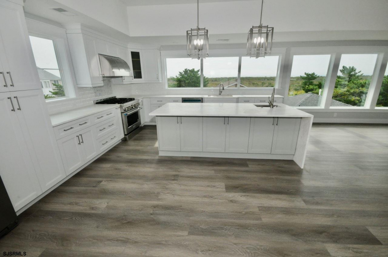 14 Seaside, Brigantine, New Jersey 08203, 6 Bedrooms Bedrooms, 9 Rooms Rooms,4 BathroomsBathrooms,Residential,For Sale,Seaside,539029