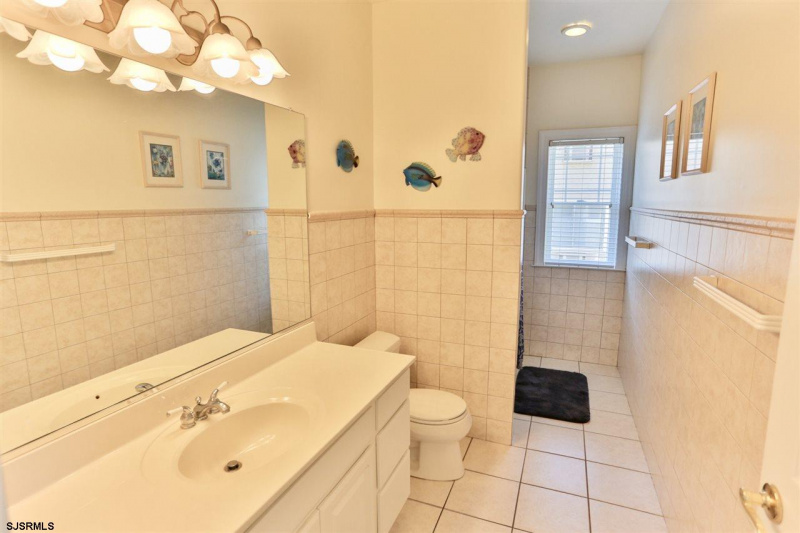 1314 Ocean, Ocean City, New Jersey 08226, 4 Bedrooms Bedrooms, 9 Rooms Rooms,3 BathroomsBathrooms,Condominium,For Sale,Ocean,539016