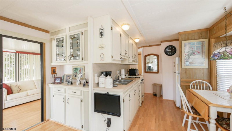 189 Lake, Marmora, New Jersey 08223, 1 Bedroom Bedrooms, 4 Rooms Rooms,1 BathroomBathrooms,Residential,For Sale,Lake,539228