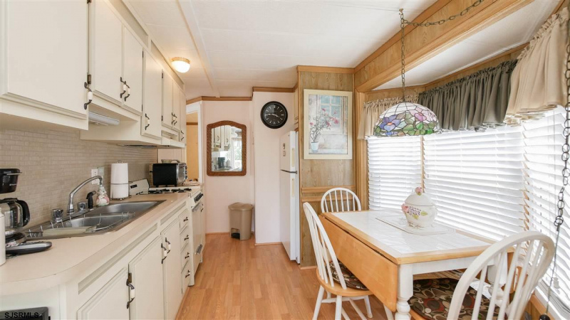 189 Lake, Marmora, New Jersey 08223, 1 Bedroom Bedrooms, 4 Rooms Rooms,1 BathroomBathrooms,Residential,For Sale,Lake,539228