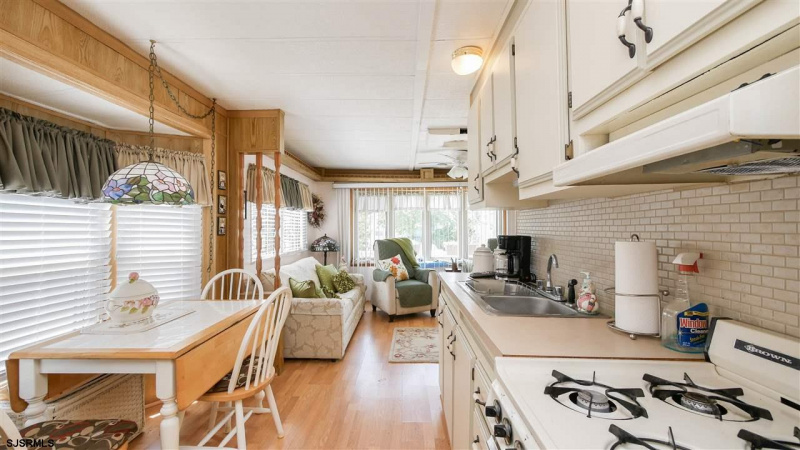 189 Lake, Marmora, New Jersey 08223, 1 Bedroom Bedrooms, 4 Rooms Rooms,1 BathroomBathrooms,Residential,For Sale,Lake,539228