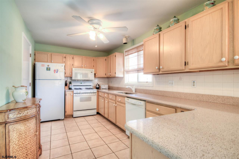 1746 Central, Ocean City, New Jersey 08226, 4 Bedrooms Bedrooms, 8 Rooms Rooms,2 BathroomsBathrooms,Condominium,For Sale,Central,539211