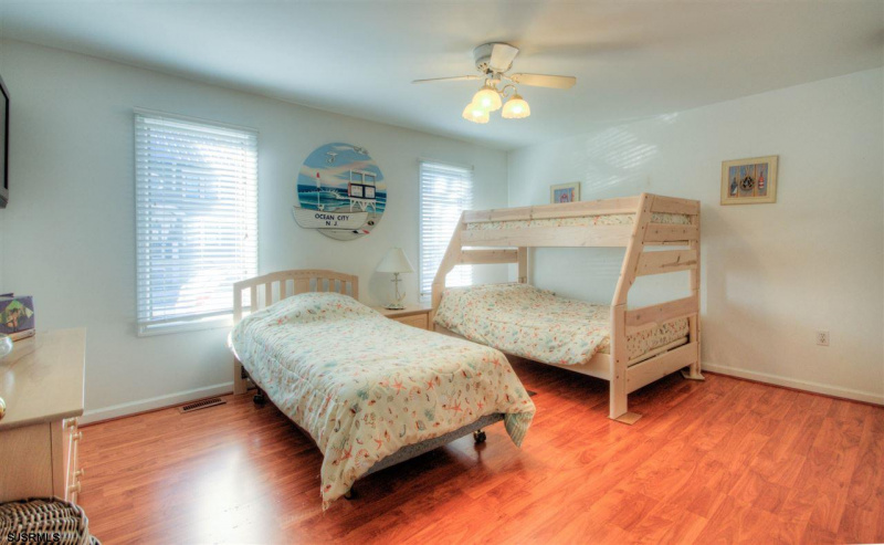 1746 Central, Ocean City, New Jersey 08226, 4 Bedrooms Bedrooms, 8 Rooms Rooms,2 BathroomsBathrooms,Condominium,For Sale,Central,539211