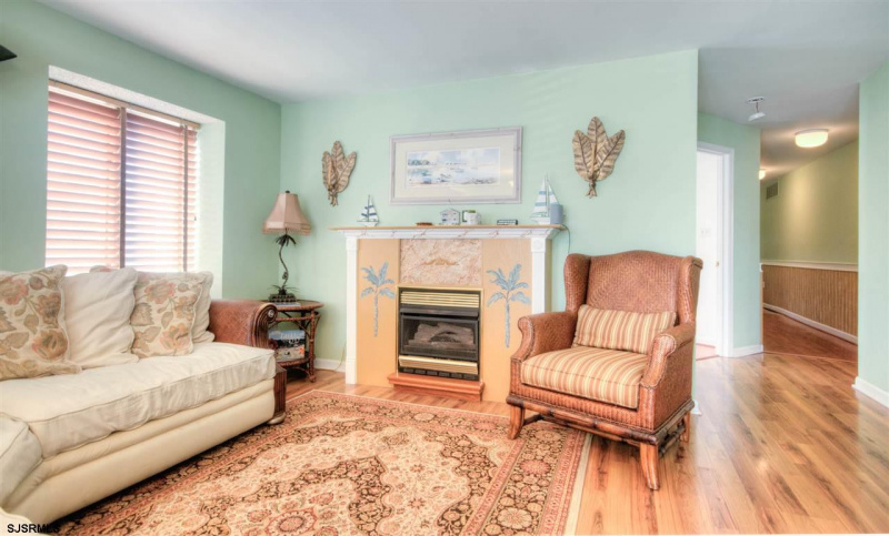 1746 Central, Ocean City, New Jersey 08226, 4 Bedrooms Bedrooms, 8 Rooms Rooms,2 BathroomsBathrooms,Condominium,For Sale,Central,539211