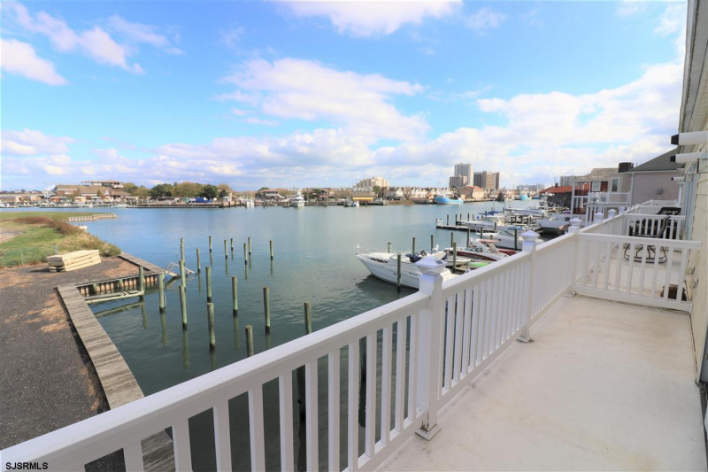 849 Massachusetts, Atlantic City, New Jersey 08401-2730, 4 Bedrooms Bedrooms, 9 Rooms Rooms,3 BathroomsBathrooms,Residential,For Sale,Massachusetts,539248