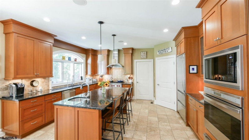 600 DEER RUN COURT, Galloway Township, New Jersey 08205, 5 Bedrooms Bedrooms, 10 Rooms Rooms,3 BathroomsBathrooms,Residential,For Sale,DEER RUN COURT,539262