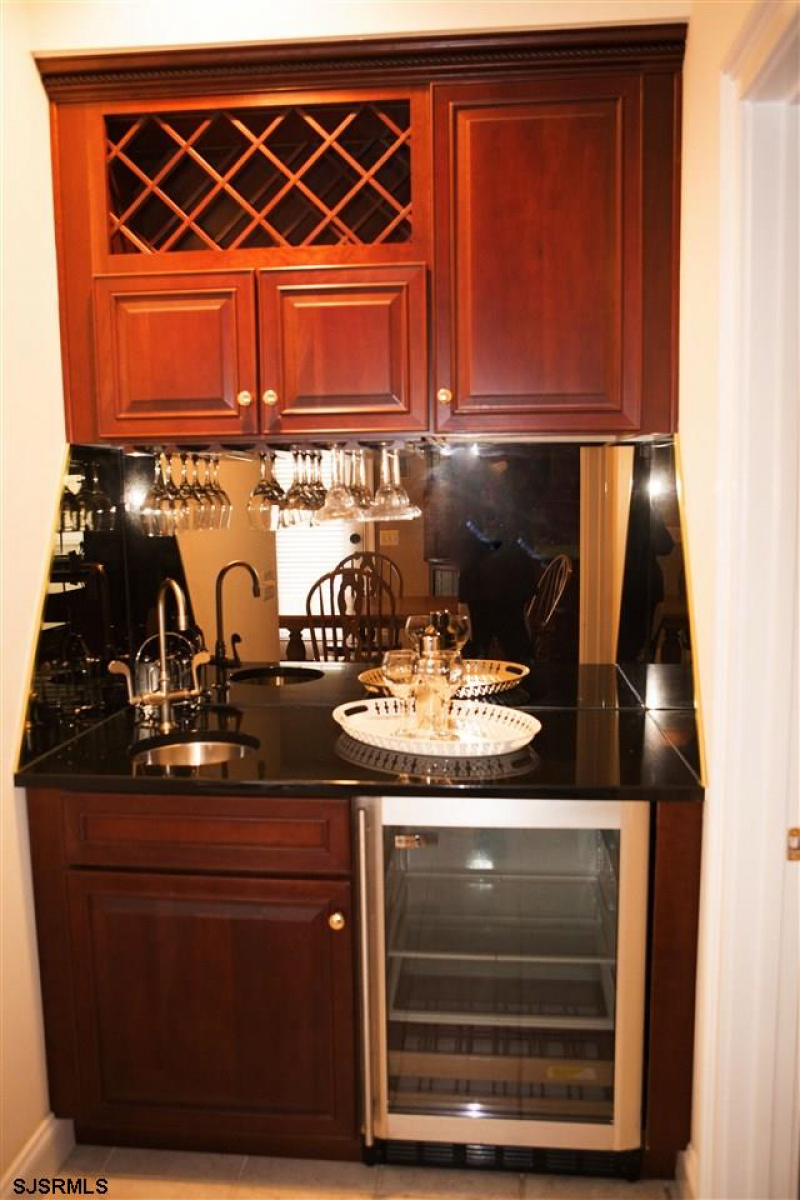20 Heald Rd, Brigantine, New Jersey 08203, 7 Bedrooms Bedrooms, 12 Rooms Rooms,3 BathroomsBathrooms,Residential,For Sale,Heald Rd,539318