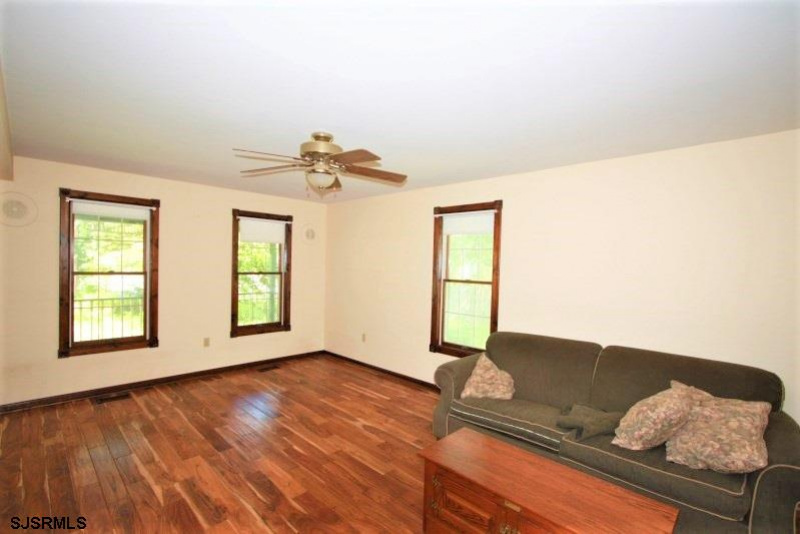 210 Linda, Galloway Township, New Jersey 08205, 4 Bedrooms Bedrooms, 10 Rooms Rooms,2 BathroomsBathrooms,Residential,For Sale,Linda,539333