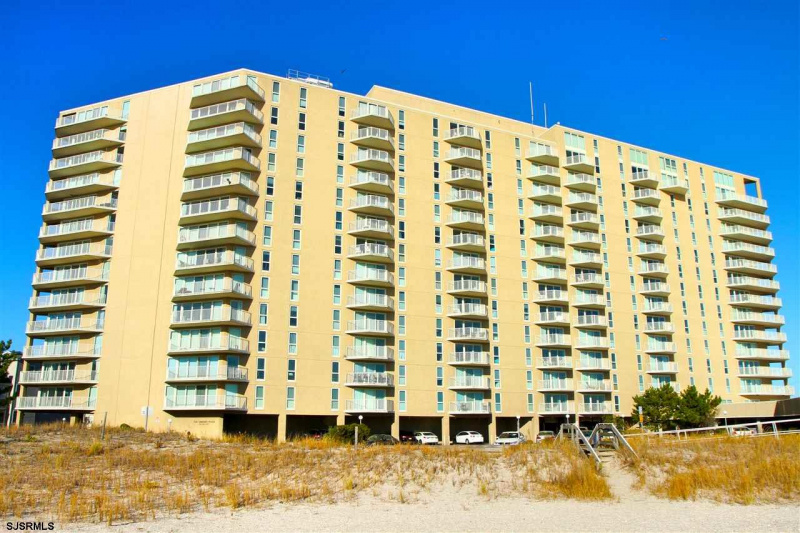 322 Boardwalk, Ocean City, New Jersey 08226, 3 Bedrooms Bedrooms, 8 Rooms Rooms,2 BathroomsBathrooms,Condominium,For Sale,Boardwalk,539304