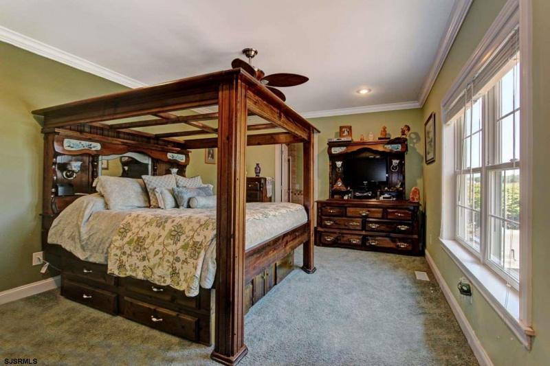 222 Cologne Ave, Egg Harbor City, New Jersey 08215, 4 Bedrooms Bedrooms, 10 Rooms Rooms,4 BathroomsBathrooms,Residential,For Sale,Cologne Ave,539352