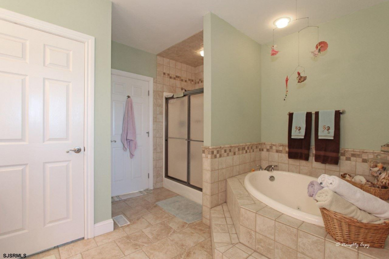 222 Cologne Ave, Egg Harbor City, New Jersey 08215, 4 Bedrooms Bedrooms, 10 Rooms Rooms,4 BathroomsBathrooms,Residential,For Sale,Cologne Ave,539352
