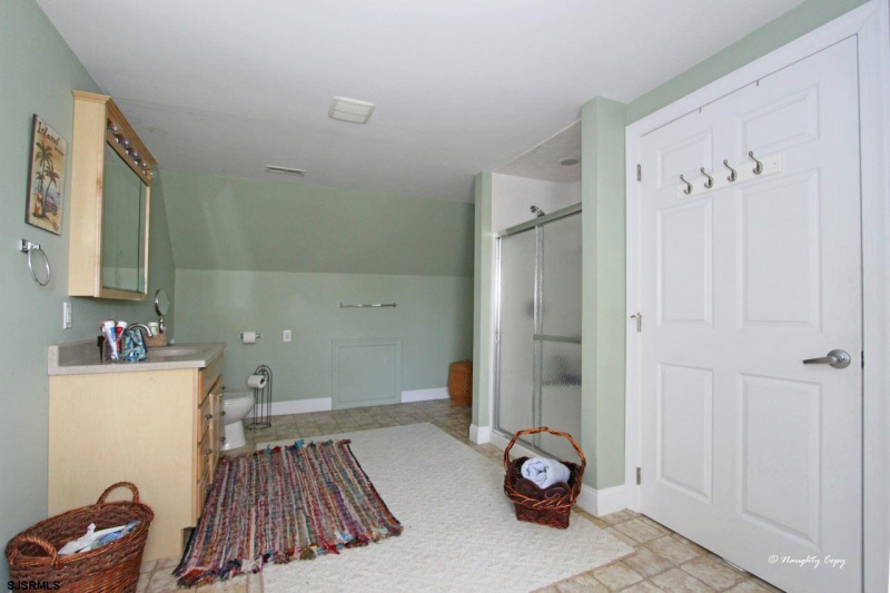 222 Cologne Ave, Egg Harbor City, New Jersey 08215, 4 Bedrooms Bedrooms, 10 Rooms Rooms,4 BathroomsBathrooms,Residential,For Sale,Cologne Ave,539352