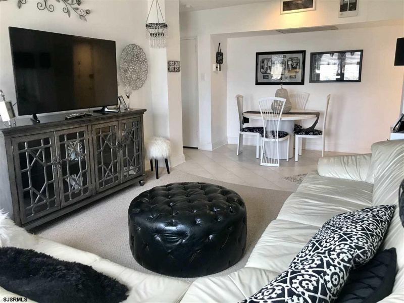 101 Raleigh #927, Atlantic City, New Jersey 08401, 1 Bedroom Bedrooms, 5 Rooms Rooms,1 BathroomBathrooms,Condominium,For Sale,Raleigh #927,539406