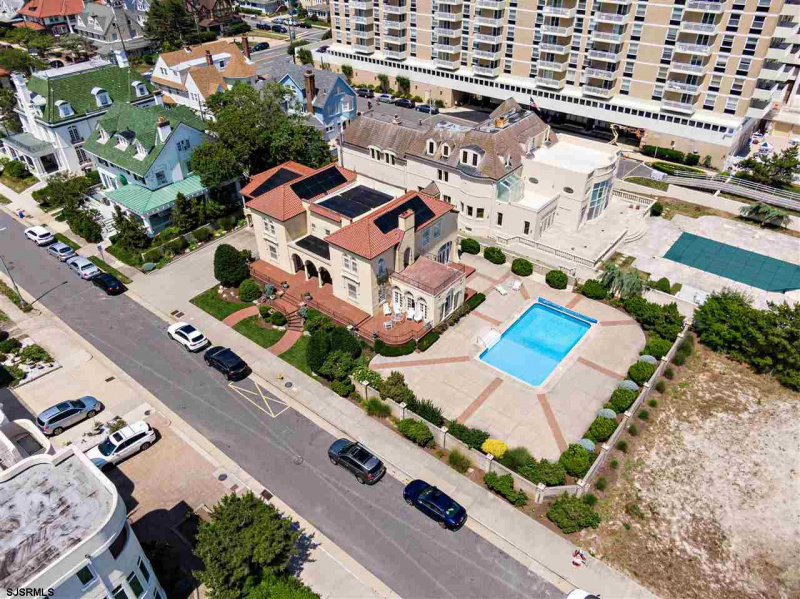 125 Montgomery, Atlantic City, New Jersey 08401, 4 Bedrooms Bedrooms, 13 Rooms Rooms,4 BathroomsBathrooms,Residential,For Sale,Montgomery,539433