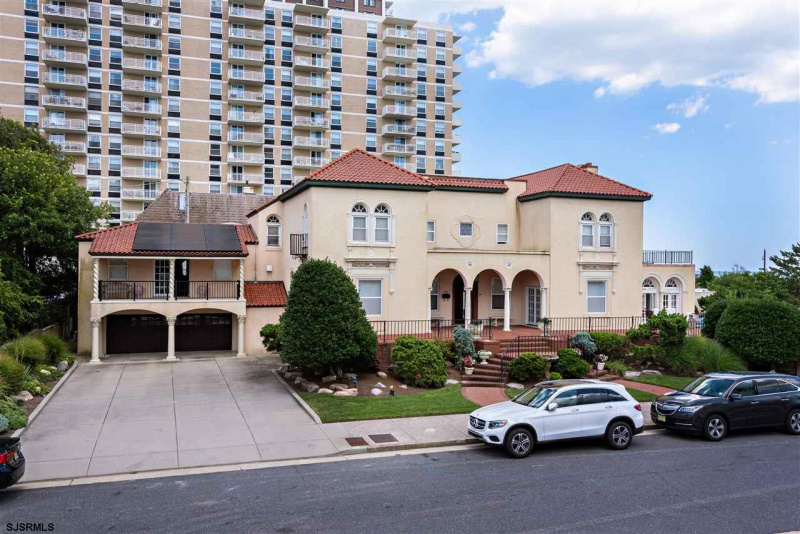 125 Montgomery, Atlantic City, New Jersey 08401, 4 Bedrooms Bedrooms, 13 Rooms Rooms,4 BathroomsBathrooms,Residential,For Sale,Montgomery,539433