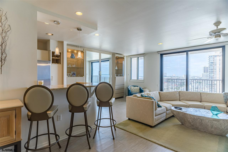 5000 Boardwalk Unit 913, Ventnor, New Jersey 08406, 1 Bedroom Bedrooms, 4 Rooms Rooms,2 BathroomsBathrooms,Condominium,For Sale,Boardwalk Unit 913,539447