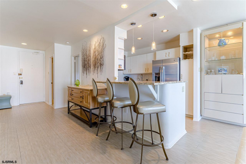 5000 Boardwalk Unit 913, Ventnor, New Jersey 08406, 1 Bedroom Bedrooms, 4 Rooms Rooms,2 BathroomsBathrooms,Condominium,For Sale,Boardwalk Unit 913,539447