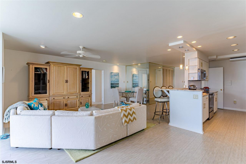 5000 Boardwalk Unit 913, Ventnor, New Jersey 08406, 1 Bedroom Bedrooms, 4 Rooms Rooms,2 BathroomsBathrooms,Condominium,For Sale,Boardwalk Unit 913,539447