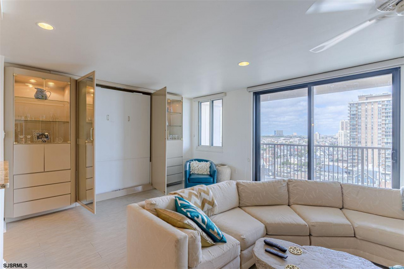 5000 Boardwalk Unit 913, Ventnor, New Jersey 08406, 1 Bedroom Bedrooms, 4 Rooms Rooms,2 BathroomsBathrooms,Condominium,For Sale,Boardwalk Unit 913,539447