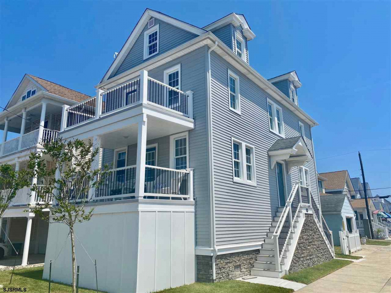 1 10th, Ocean City, New Jersey 08226-0000, 5 Bedrooms Bedrooms, 11 Rooms Rooms,1 BathroomBathrooms,Residential,For Sale,10th,539509