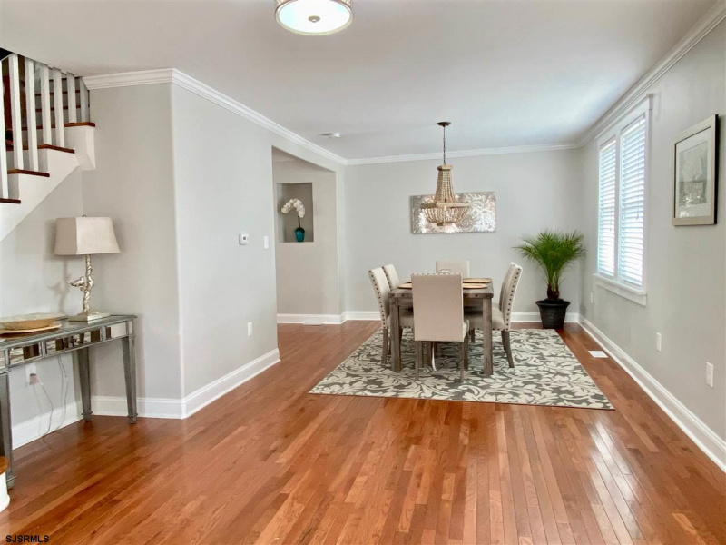 1 10th, Ocean City, New Jersey 08226-0000, 5 Bedrooms Bedrooms, 11 Rooms Rooms,1 BathroomBathrooms,Residential,For Sale,10th,539509