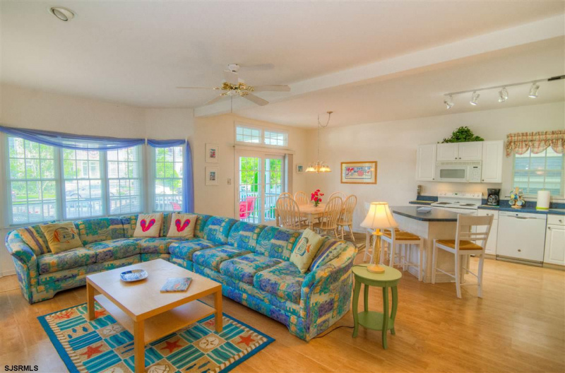 1422 Wesley Ave, Ocean City, New Jersey 08226-0000, 3 Bedrooms Bedrooms, 7 Rooms Rooms,2 BathroomsBathrooms,Condominium,For Sale,Wesley Ave,539551