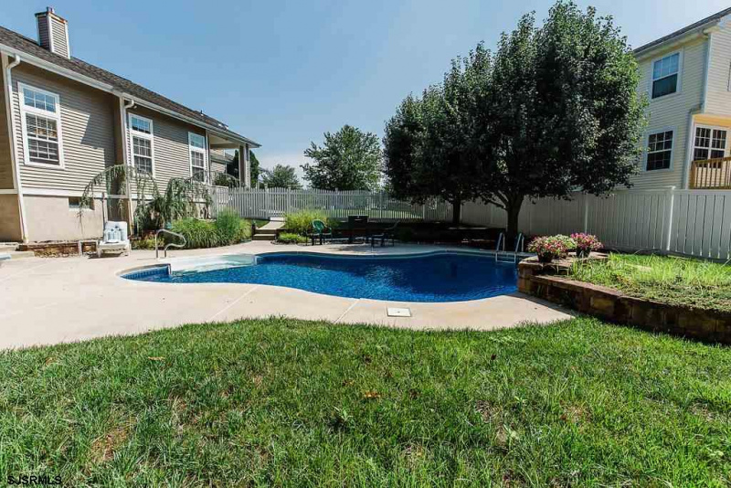 103 San Carlos Ct, Egg Harbor Township, New Jersey 08234, 4 Bedrooms Bedrooms, 9 Rooms Rooms,3 BathroomsBathrooms,Residential,For Sale,San Carlos Ct,539596