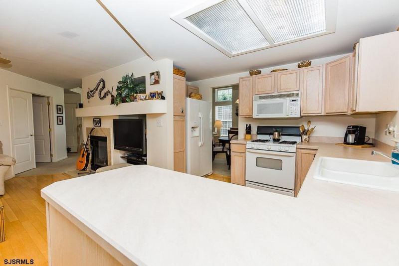 103 San Carlos Ct, Egg Harbor Township, New Jersey 08234, 4 Bedrooms Bedrooms, 9 Rooms Rooms,3 BathroomsBathrooms,Residential,For Sale,San Carlos Ct,539596