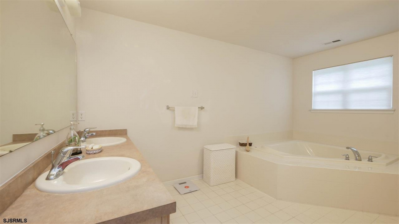 802 Curran, Galloway Township, New Jersey 08205, 4 Bedrooms Bedrooms, 12 Rooms Rooms,2 BathroomsBathrooms,Residential,For Sale,Curran,539620