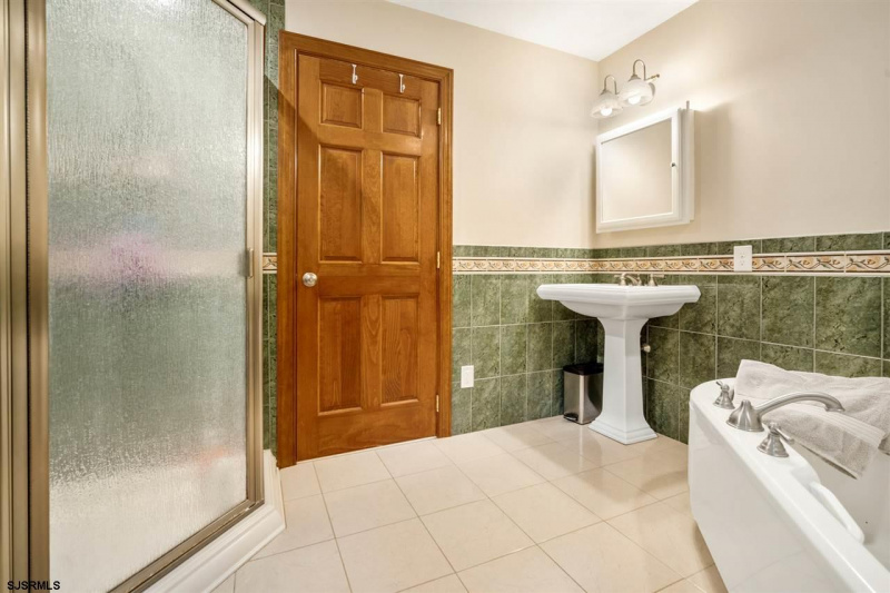 486 Route 49, Upper Township, New Jersey 08270, 4 Bedrooms Bedrooms, 13 Rooms Rooms,4 BathroomsBathrooms,Residential,For Sale,Route 49,539652