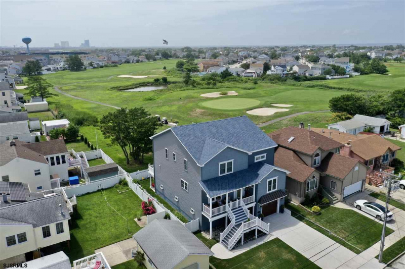 40 11th, Brigantine, New Jersey 08203, 5 Bedrooms Bedrooms, 10 Rooms Rooms,4 BathroomsBathrooms,Residential,For Sale,11th,539701