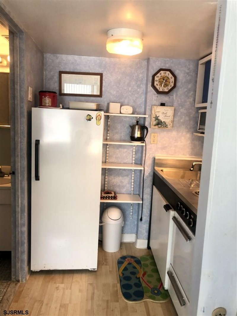 3501 Boardwalk, New Jersey 08401, 1 Room Rooms,1 BathroomBathrooms,Rental non-commercial,For Sale,Boardwalk,539704