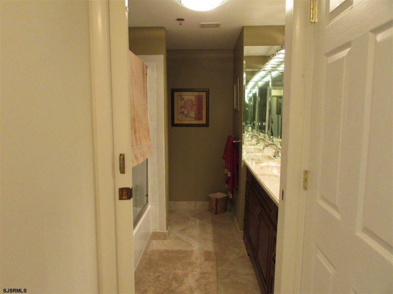 3101 Boardwalk Tower B-1, Atlantic City, New Jersey 08401, 1 Bedroom Bedrooms, 5 Rooms Rooms,1 BathroomBathrooms,Condominium,For Sale,Boardwalk Tower B-1,539745