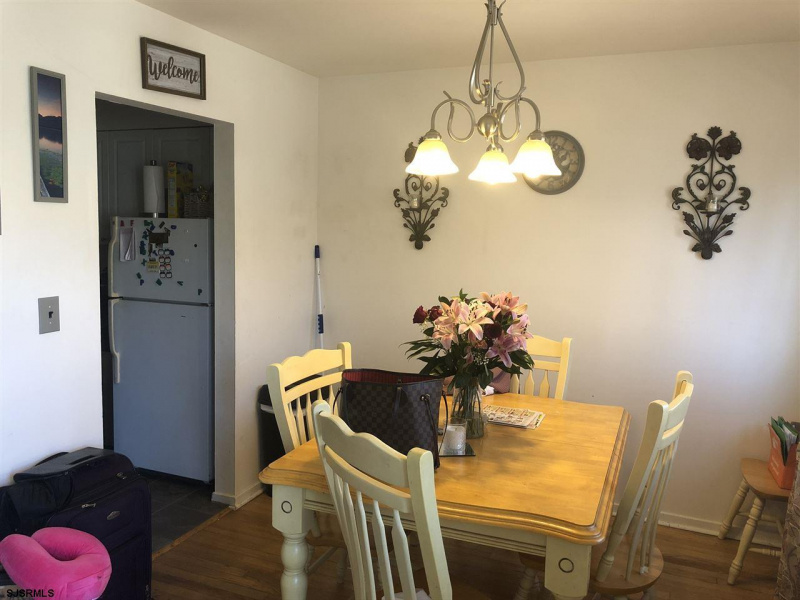 819 Burk Ct, Ventnor Heights, New Jersey 08406, 2 Bedrooms Bedrooms, 7 Rooms Rooms,1 BathroomBathrooms,Condominium,For Sale,Burk Ct,539774