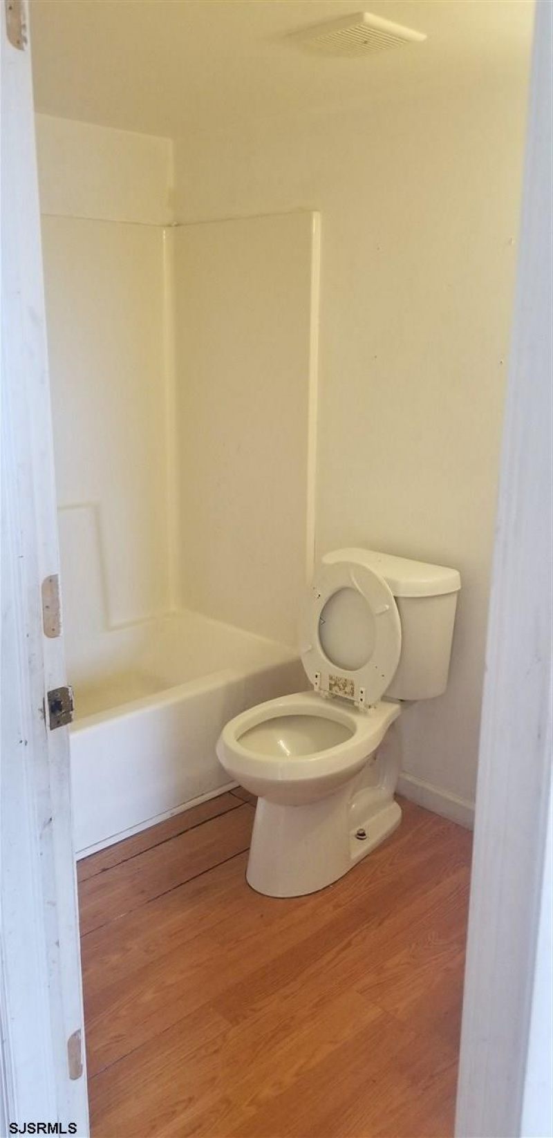 220 Chalfonte, Atlantic City, New Jersey 08401, 4 Bedrooms Bedrooms, 8 Rooms Rooms,2 BathroomsBathrooms,Residential,For Sale,Chalfonte,539761